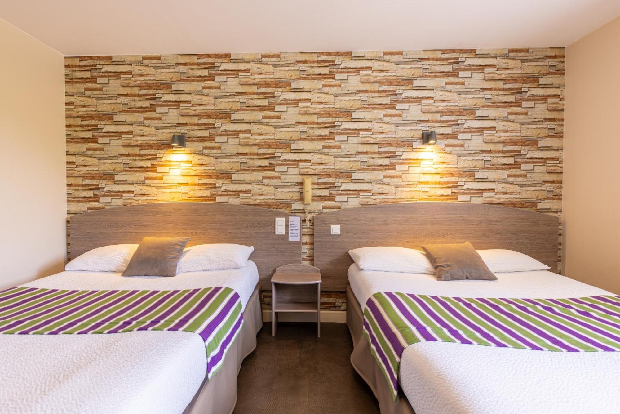 Logis Hotel Andreinia & Cabanes Esterençuby Dış mekan fotoğraf
