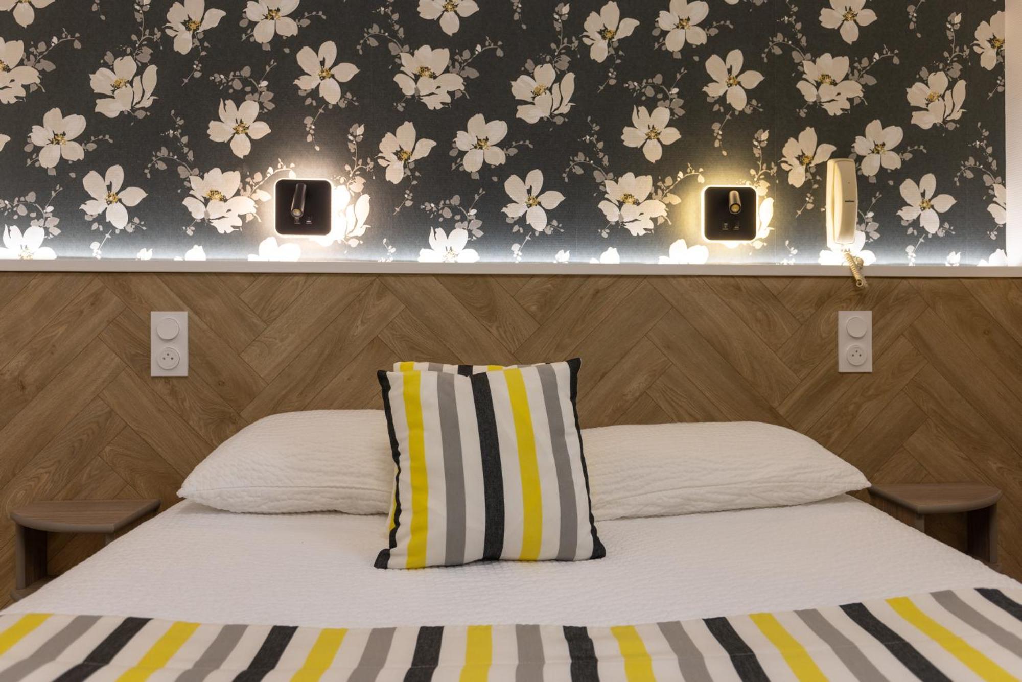 Logis Hotel Andreinia & Cabanes Esterençuby Dış mekan fotoğraf
