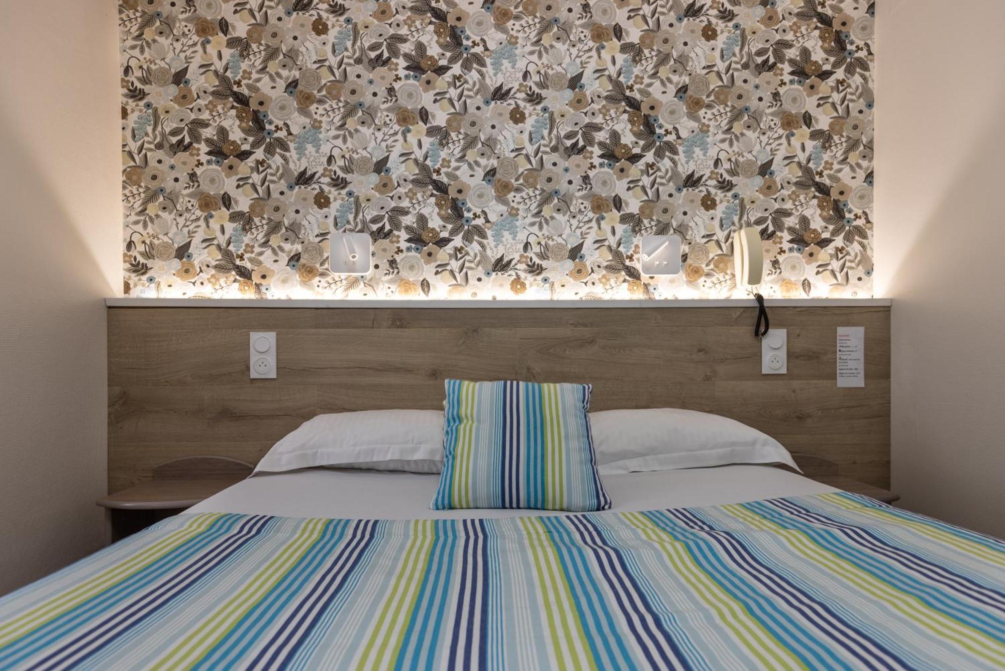 Logis Hotel Andreinia & Cabanes Esterençuby Dış mekan fotoğraf