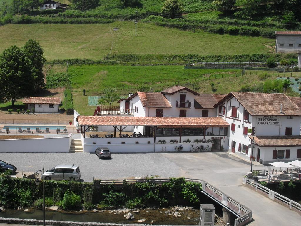 Logis Hotel Andreinia & Cabanes Esterençuby Dış mekan fotoğraf